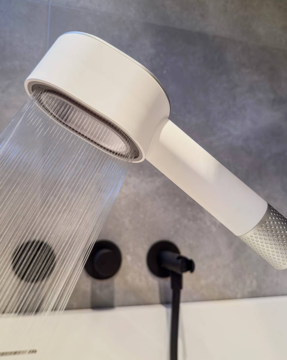 ZENN. Shower+